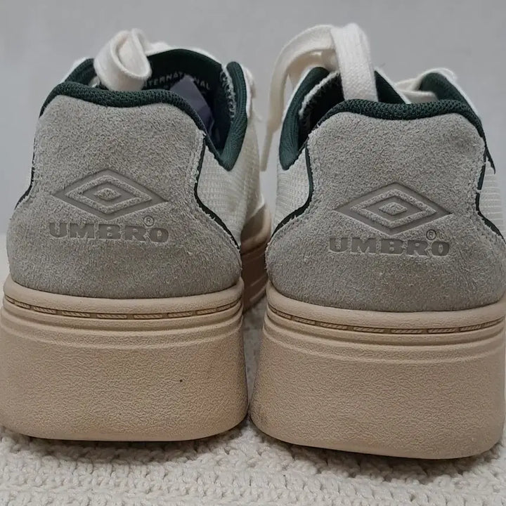 [BUNJANG] Umbro Sneakers 270 / umbro 스니커즈  270