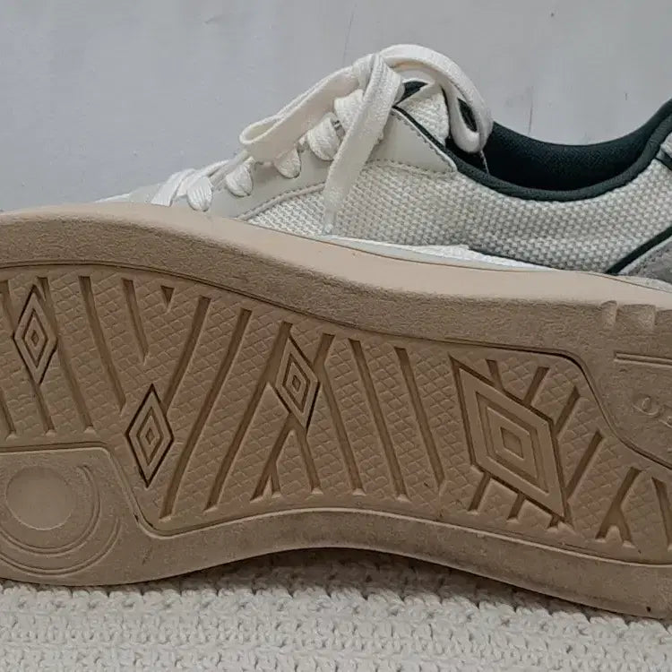 [BUNJANG] Umbro Sneakers 270 / umbro 스니커즈  270