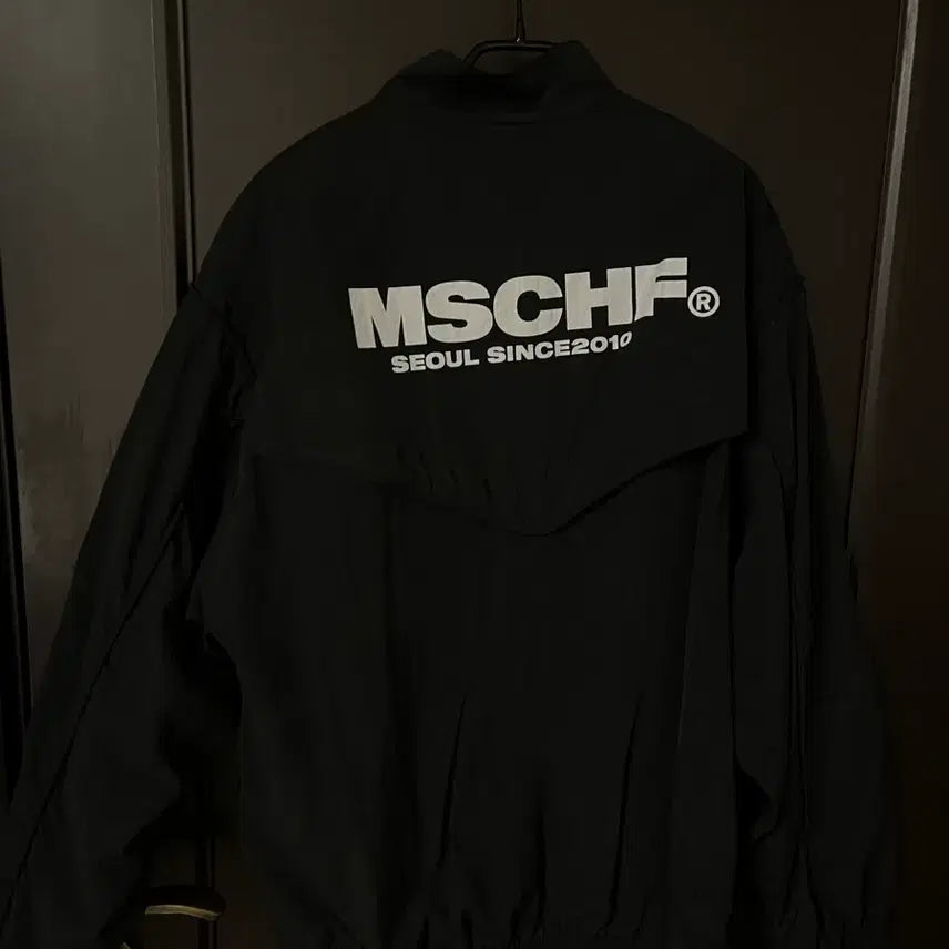 [BUNJANG] Mischief Windbreaker S / 미스치프 윈드브레이커 S