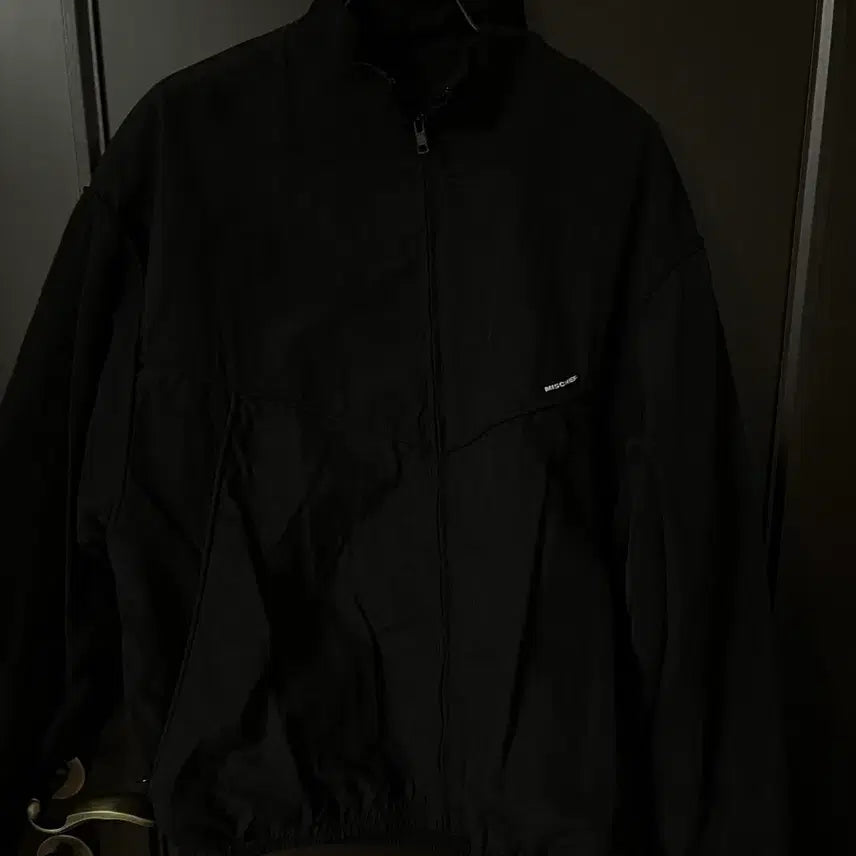 [BUNJANG] Mischief Windbreaker S / 미스치프 윈드브레이커 S