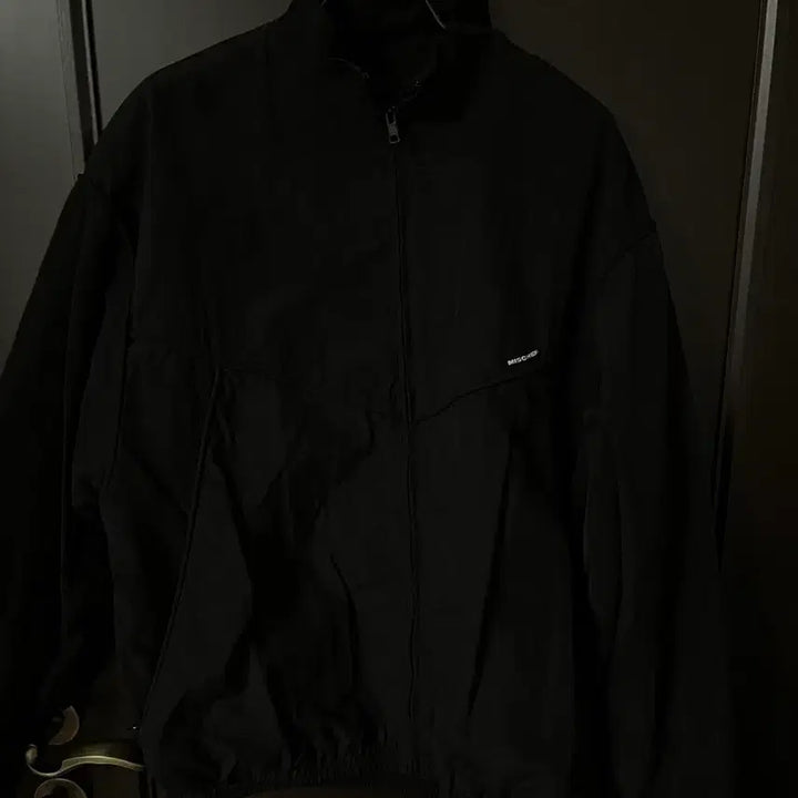 [BUNJANG] Mischief Windbreaker S / 미스치프 윈드브레이커 S