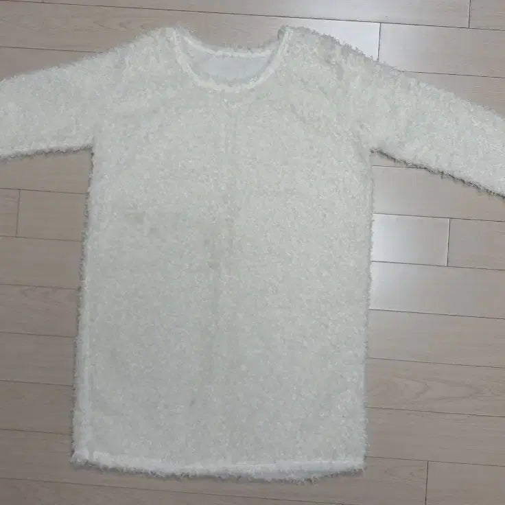 [BUNJANG] White Textured Knit Long Sleeve Top / 화이트 뽀글이 니트 긴팔티