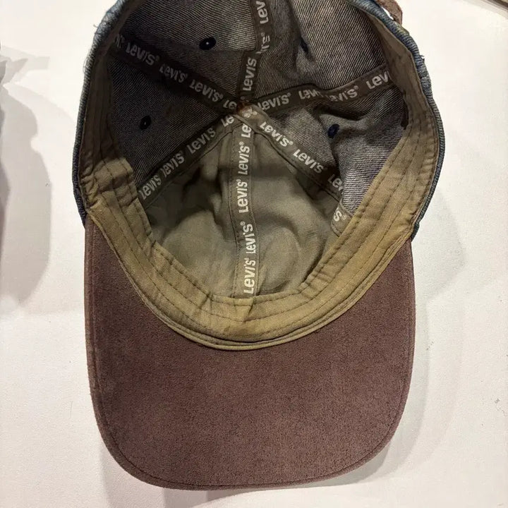 [BUNJANG] Levi's Embroidered Vintage Ball Cap Hat / 리바이스 자수 빈티지 볼캡 모자