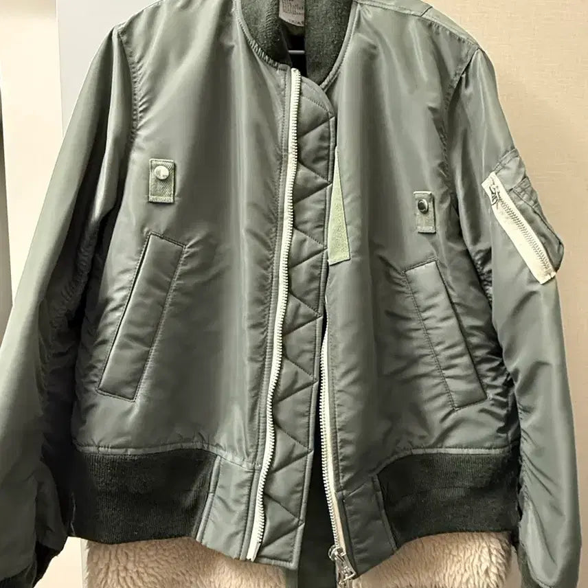 [BUNJANG] Sacai Shearling Khaki Bomber Jacket (Size 2) / 사카이 시어링 카키 봄버 자켓 (2)