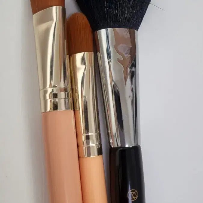 [BUNJANG] The Tool Lab 231 Concealer Brush + Studio17 Blush Brush Bundle Set / 브러쉬 일괄) 더툴랩 231 컨실러 브러쉬 + 스튜디오17 블러셔 브러쉬