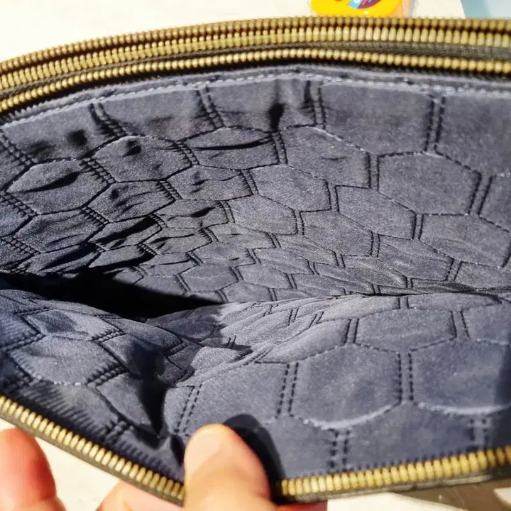 [BUNJANG] TUMI Leather Crossbody Bag / 투미 가죽 크로스백