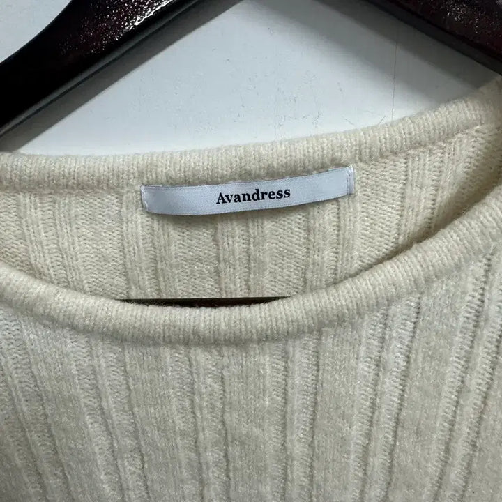 [BUNJANG] Avandress Ivory Ribbed Knit Sweater / [만원 아라비아빈티지] Avandress 아이보리 골지 니트 F