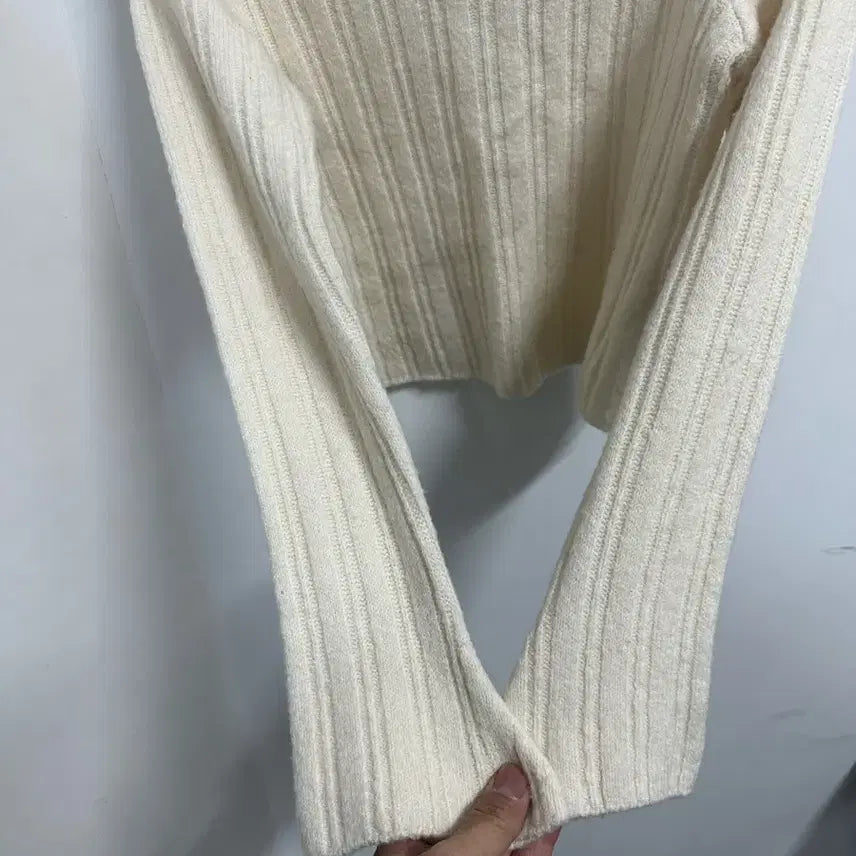 [BUNJANG] Avandress Ivory Ribbed Knit Sweater / [만원 아라비아빈티지] Avandress 아이보리 골지 니트 F