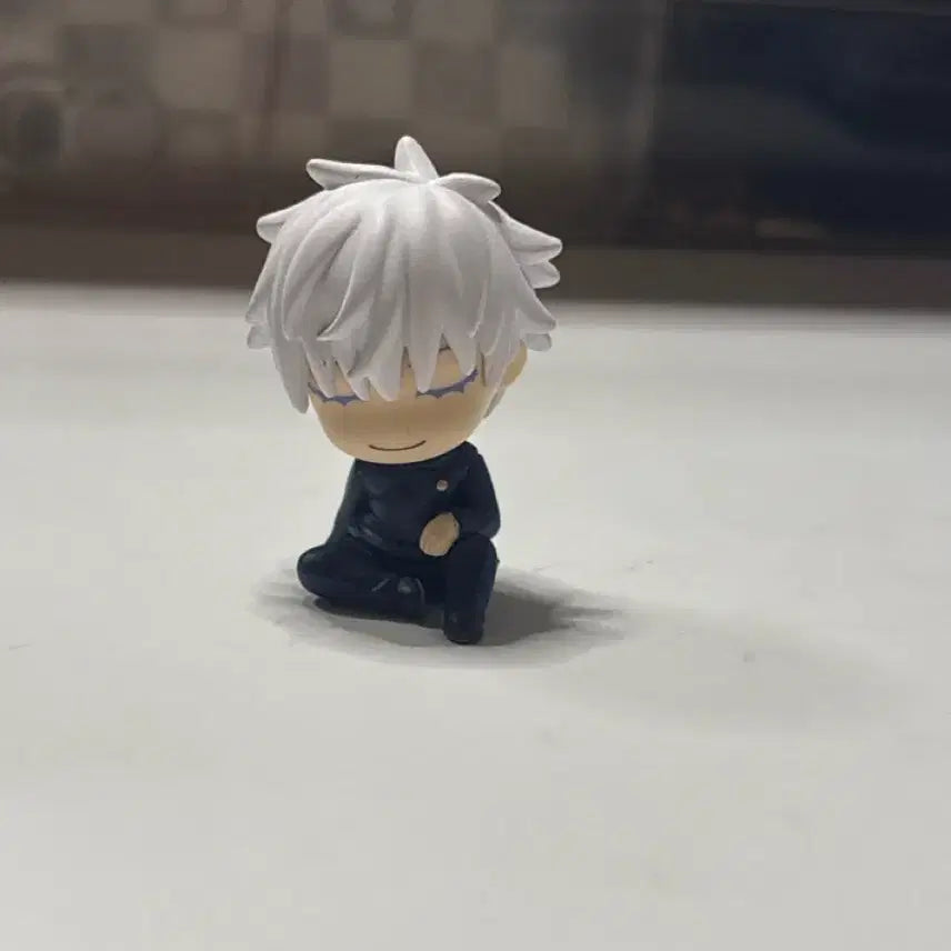 [BUNJANG] Jujutsu Kaisen Gojo Satoru Figure / 주술회전 고죠 사토루 기대 잠든 피규어