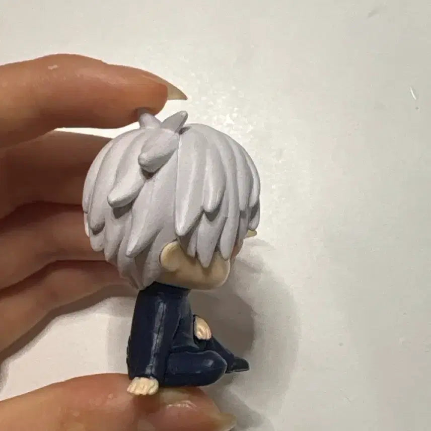 [BUNJANG] Jujutsu Kaisen Gojo Satoru Figure / 주술회전 고죠 사토루 기대 잠든 피규어