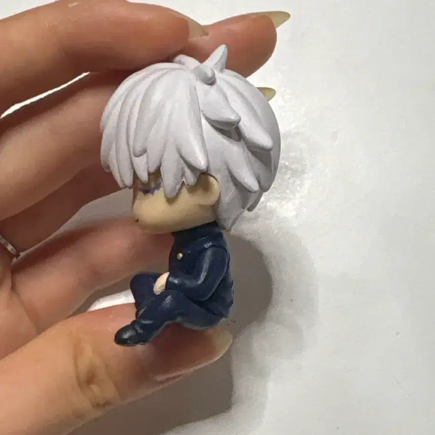 [BUNJANG] Jujutsu Kaisen Gojo Satoru Figure / 주술회전 고죠 사토루 기대 잠든 피규어