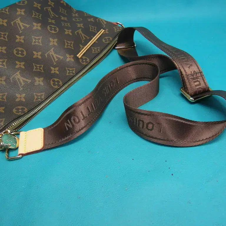 [BUNJANG] Generic Shoulder Cross Bag / y5-570/일반브랜드 숄더백 크로스백/구제특별시