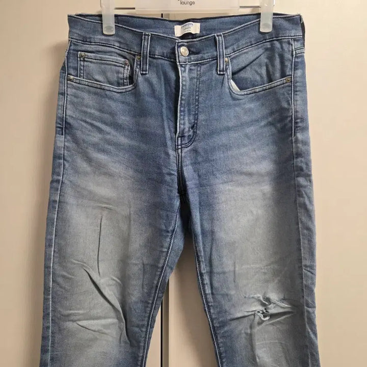 [BUNJANG] Levi's Distressed Denim Pants / Levi's 리바이스 데미지 데님 팬츠 32-33