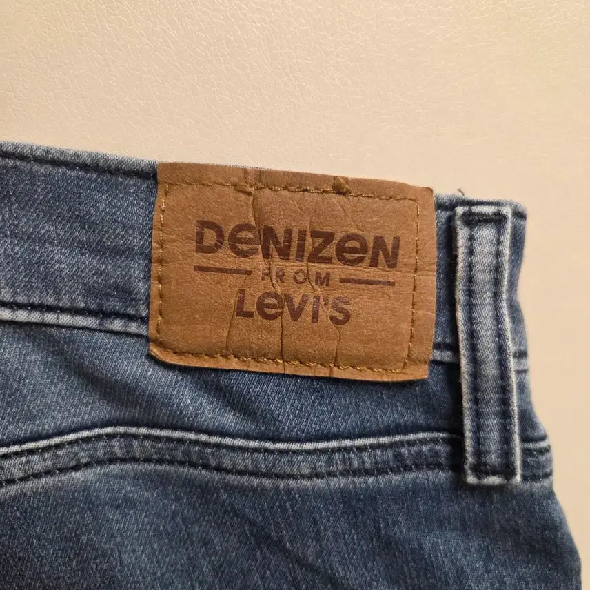 [BUNJANG] Levi's Distressed Denim Pants / Levi's 리바이스 데미지 데님 팬츠 32-33