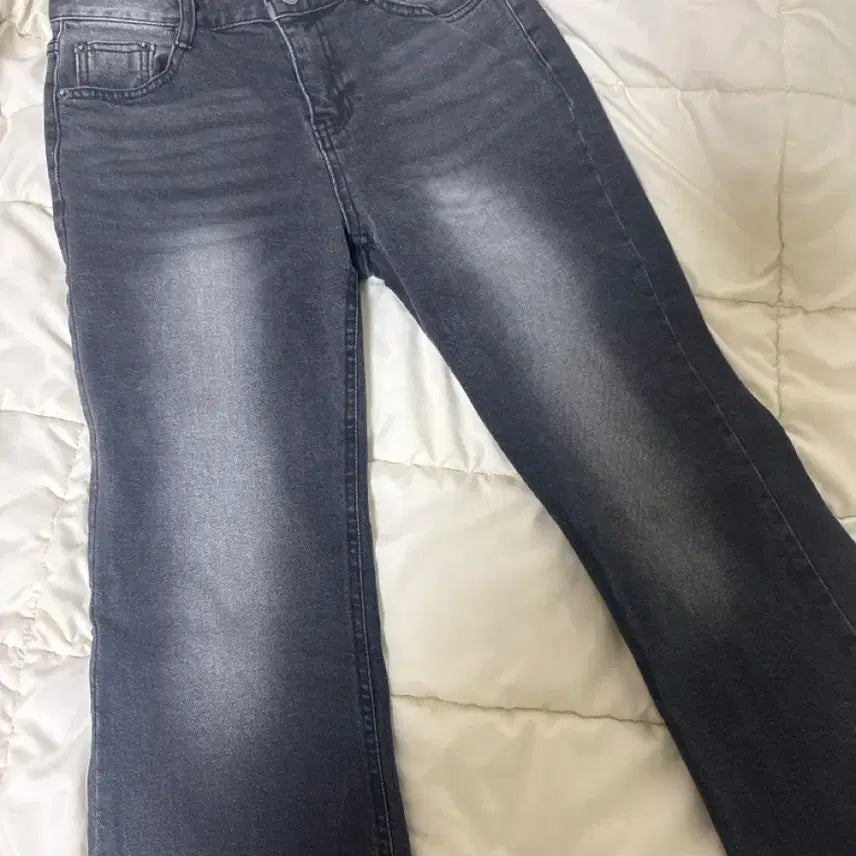 [BUNJANG] Low Rise Bootcut Denim Black Jeans / 로우라이즈 부츠컷 데님 흑청