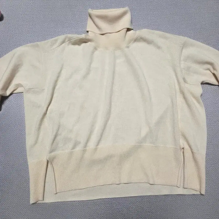 [BUNJANG] Maison Margiela Ivory Knit Sweater / 메종마르지엘라 니트 팝니다 (한국택) 새상품급