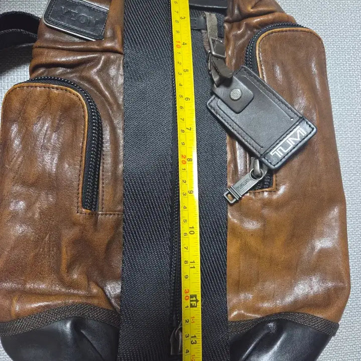 [BUNJANG] TUMI Sling Bag / 투미 TUMI 슬링백 팝니다