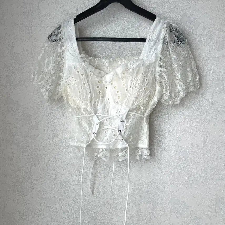 [BUNJANG] Corset Lace White Blouse / (새상품)수영복가능 코르셋 레이스 반팔 블라우스