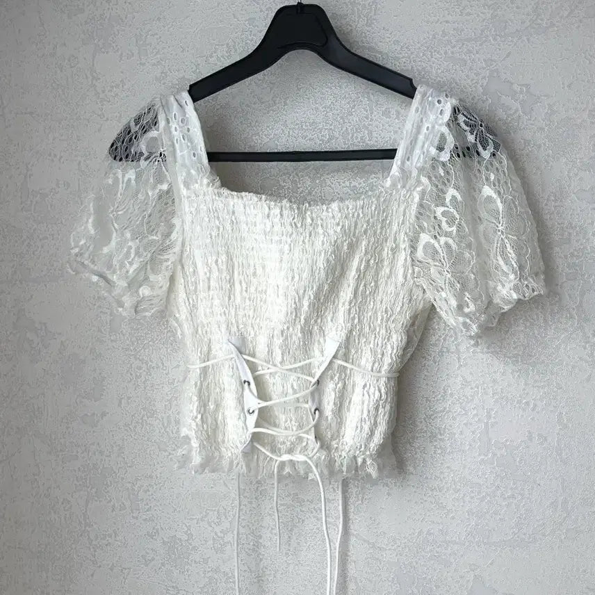 [BUNJANG] Corset Lace White Blouse / (새상품)수영복가능 코르셋 레이스 반팔 블라우스