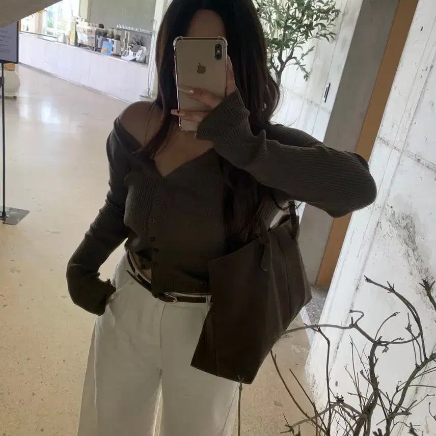 [BUNJANG] Daisy2L V-Neck Long Sleeve Ribbed Cardigan / 데이지투엘 브이넥 골지 긴팔 가디건