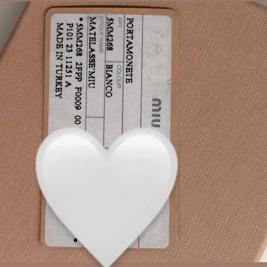 [BUNJANG] Miu Miu Matelassé White Zipper Card Wallet / [풀구성] 미우미우 마테라쎄 화이트 지퍼 카드지갑 판매팝니다