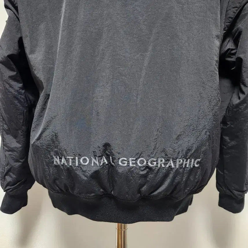 [BUNJANG] National Geographic Black Bomber Jacket / 내셔널지오그래픽 블랙 봄버 자켓 (상태컨디션 최상98%)