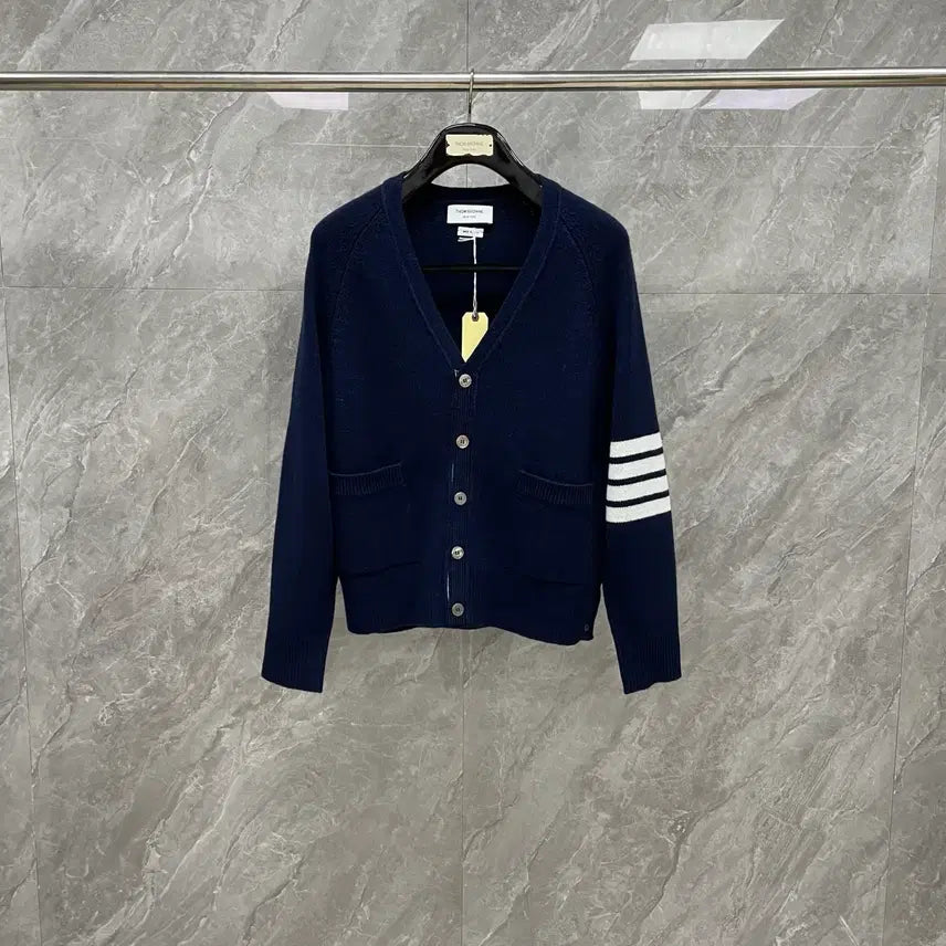 [BUNJANG] Thom Browne 4-Bar Knit Cardigan (Unisex) / 톰브라운 4바 니트 가디건 남녀사이즈 울 봄