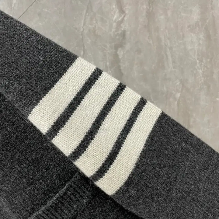 [BUNJANG] Thom Browne 4-Bar Knit Cardigan (Unisex) / 톰브라운 4바 니트 가디건 남녀사이즈 울 봄