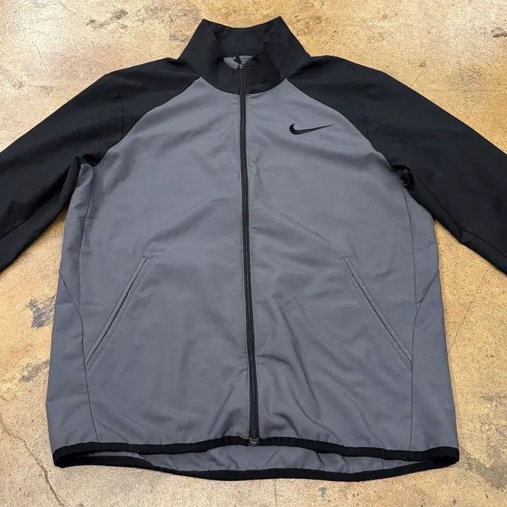 [BUNJANG] Nike Black Grey Windbreaker Jacket / [정품/M] 나이키 블랙 그레이 바람막이 자켓