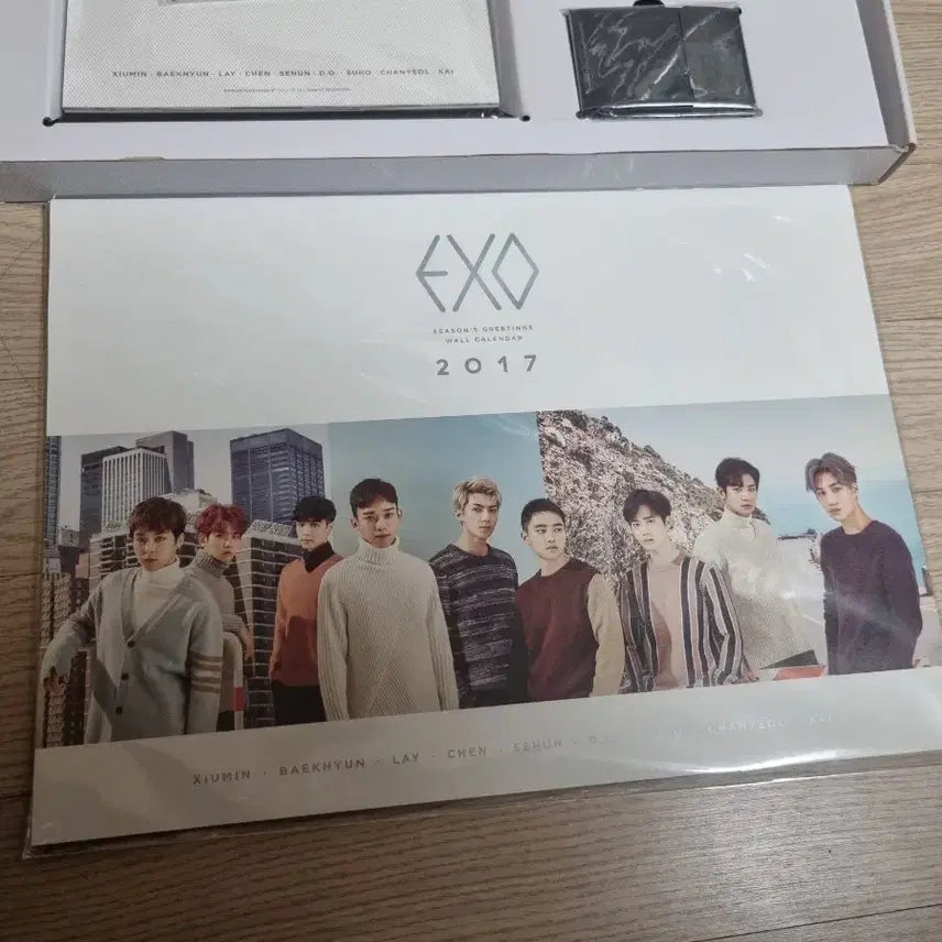 [BUNJANG] EXO 2017 Season's Greetings Bundle Set / 엑소 2017 시즌그리팅 풀셋양도.  EXO 시그 포카.엽서풀셋