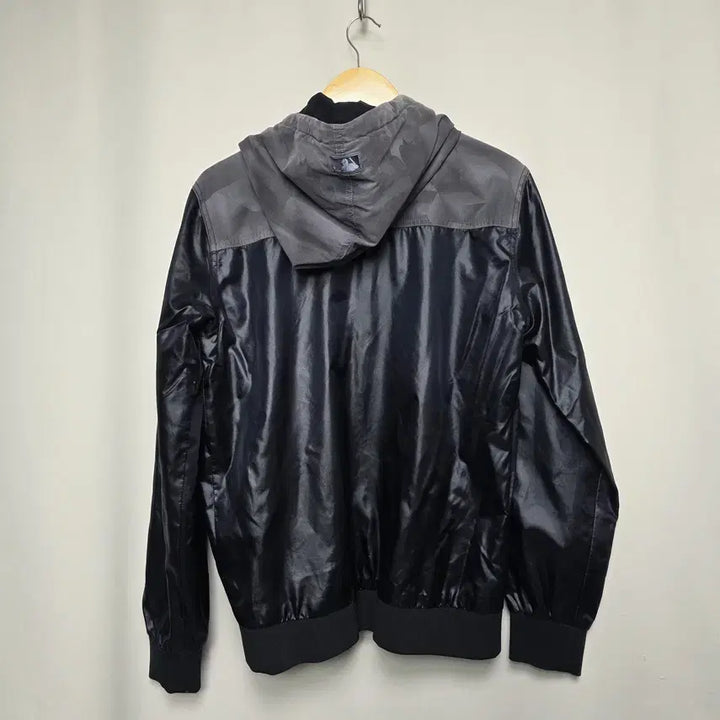 [BUNJANG] MLB White Sox Nylon Blouson Hooded Jacket (L) / [MLB] 남성 화이트삭스 나일론 블루종 후디재킷 100 (L)