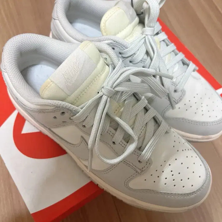 [BUNJANG] Nike Dunk Low Light Bone Sneakers / (W) 나이키 덩크 로우 라이트 본 230