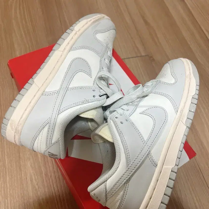 [BUNJANG] Nike Dunk Low Light Bone Sneakers / (W) 나이키 덩크 로우 라이트 본 230