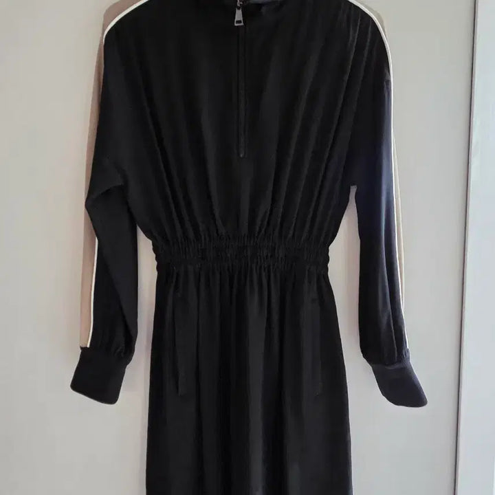 [BUNJANG] Moncler Black Dress Size 40 / 몽클레어 블랙 원피스 40사이즈 새상품 (국내55사이즈) 직거래우선