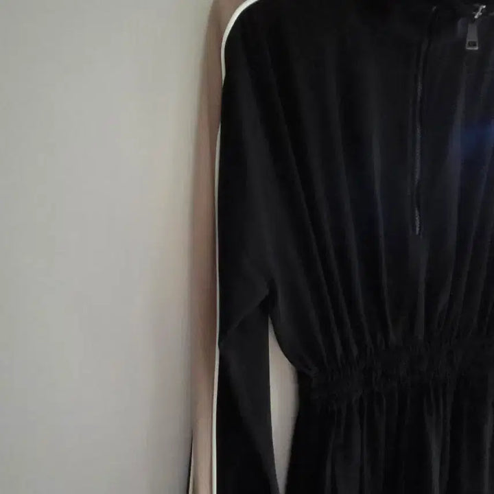 [BUNJANG] Moncler Black Dress Size 40 / 몽클레어 블랙 원피스 40사이즈 새상품 (국내55사이즈) 직거래우선