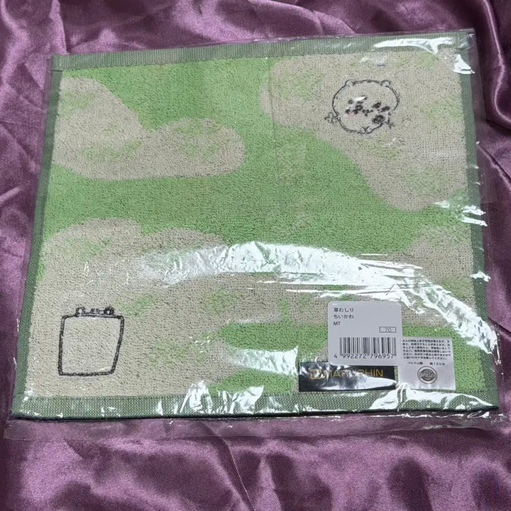 [SOLD OUT] 치이카와 먼작귀 풀밭 손수건 타올