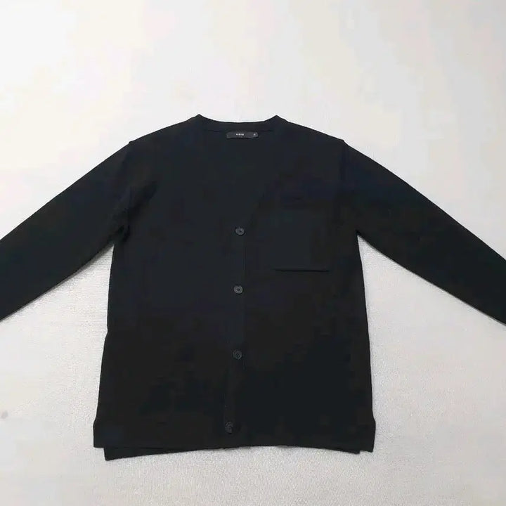 [BUNJANG] EZIO Black V-Neck Knit Cardigan / EZIO 블랙 브이넥 니트 가디건 95~100
