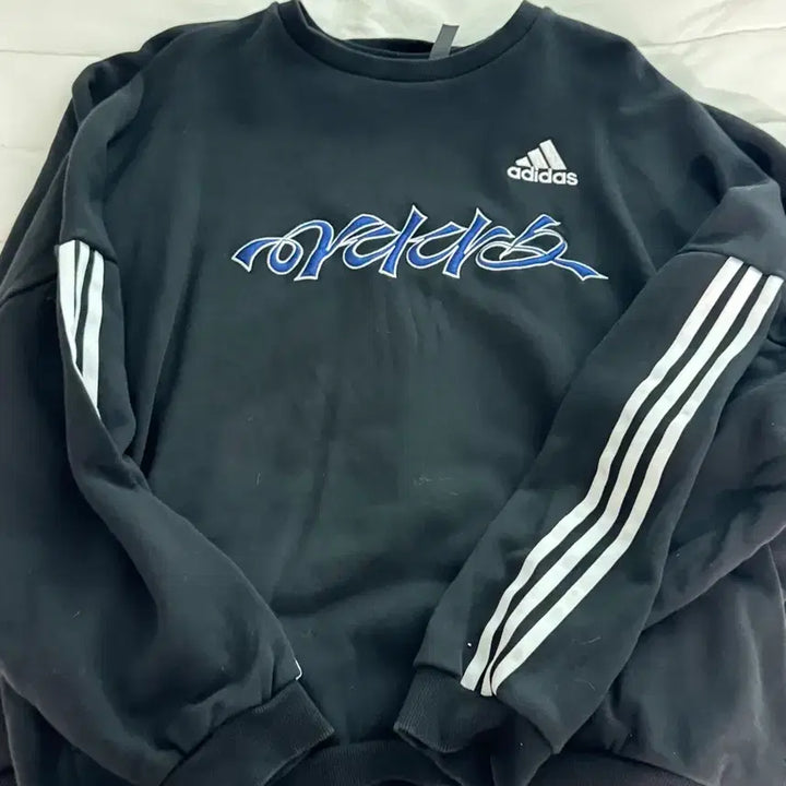 [BUNJANG] Adidas PAKAIAN SEL OP CREW SWT Sweatshirt / 아디다스 맨투맨 PAKAIAN 콜라보제품(재고2개)
