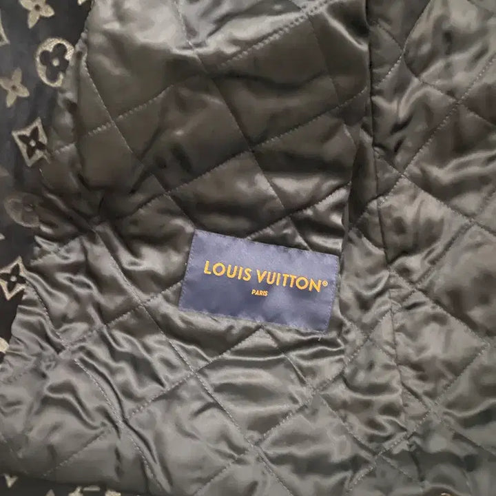 [BUNJANG] Louis Vuitton Monogram Bleach Black Denim Jacket / 루이비통 모노그램 블리치 블랙 데님 자켓(초특가)