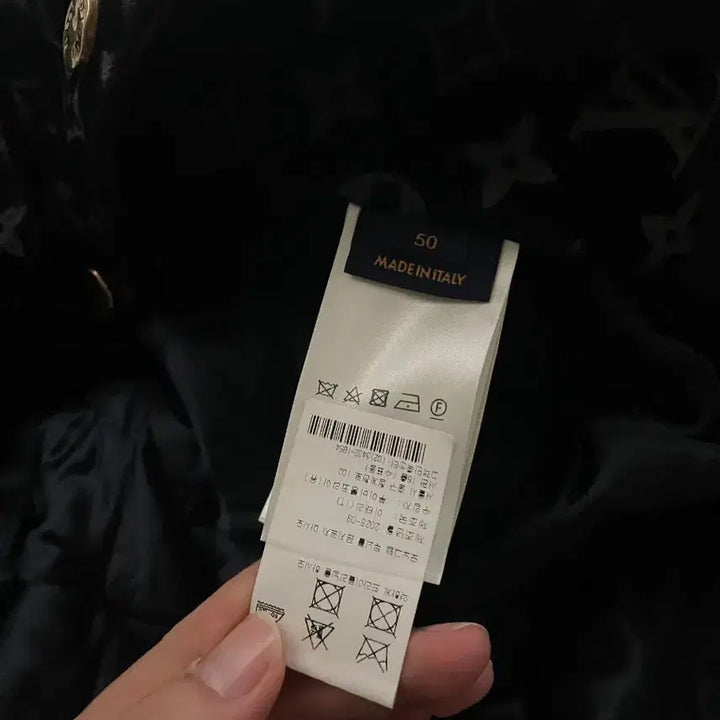 [BUNJANG] Louis Vuitton Monogram Bleach Black Denim Jacket / 루이비통 모노그램 블리치 블랙 데님 자켓(초특가)