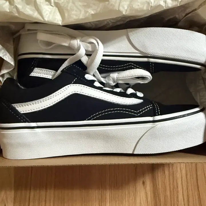 [BUNJANG] Vans Old Skool Platform Black/White Sneakers / 반스 올드스쿨 플랫폼 블랙/화이트 220 새상품
