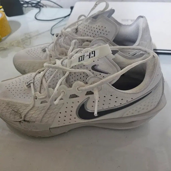 [SOLD OUT] gt컷 3 농구화 275