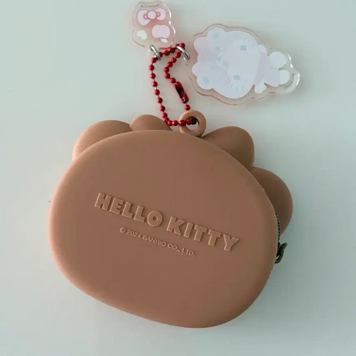 [BUNJANG] Kitty Silicone Pouch with Keychain / 키티 실리콘 파우치 키링포함