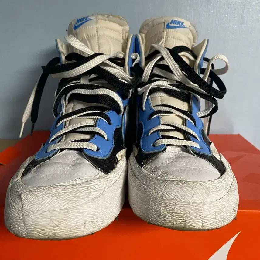 [BUNJANG] Nike Sacai Blazer White Blue Sneakers / 나이키 사카이 블레이저 흰파 300