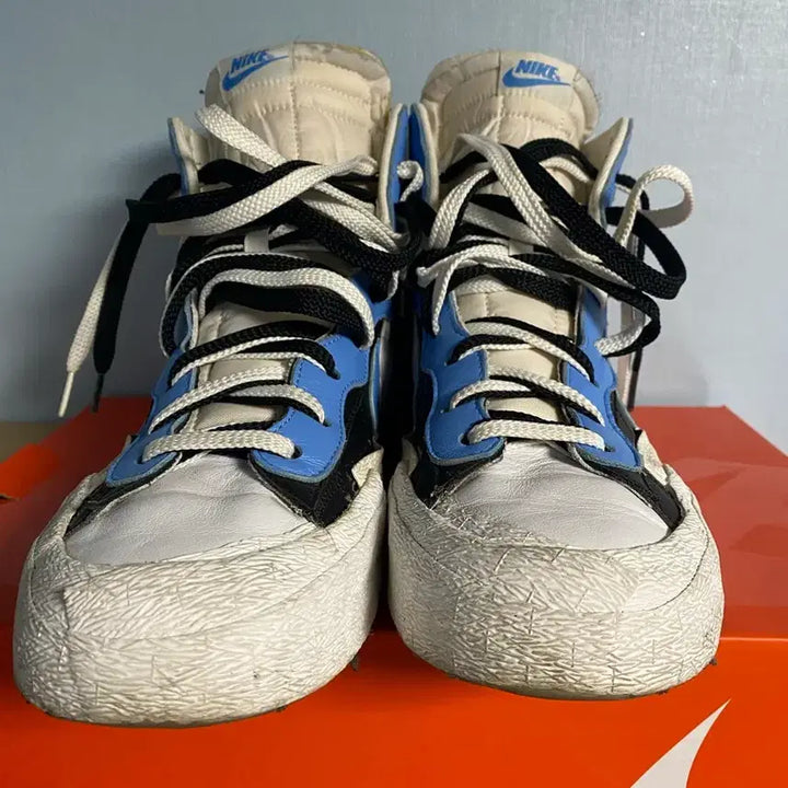 [BUNJANG] Nike Sacai Blazer White Blue Sneakers / 나이키 사카이 블레이저 흰파 300