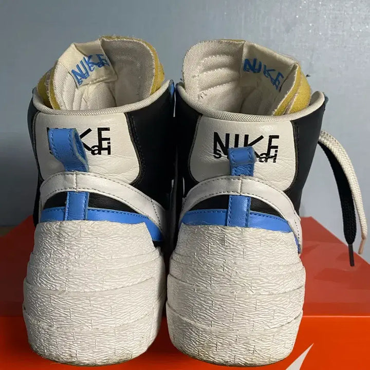 [BUNJANG] Nike Sacai Blazer White Blue Sneakers / 나이키 사카이 블레이저 흰파 300