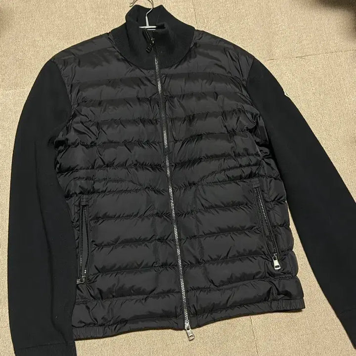[BUNJANG] Moncler Knit Padded Jacket / [L] 23fw 몽클레어 니트패딩