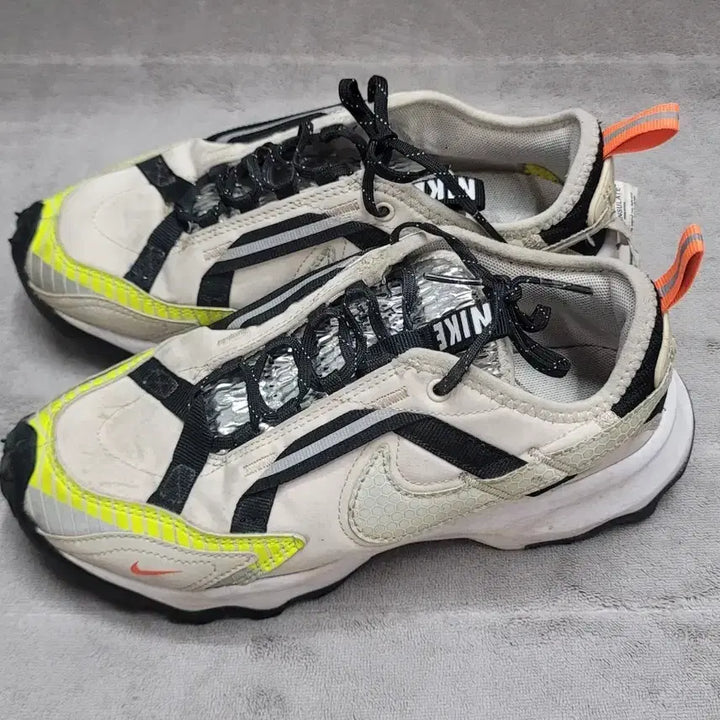 [BUNJANG] Nike TC7900 Sneakers Ivory 230mm / 나이키 TC7900 운동화 아이보리 색상 230mm