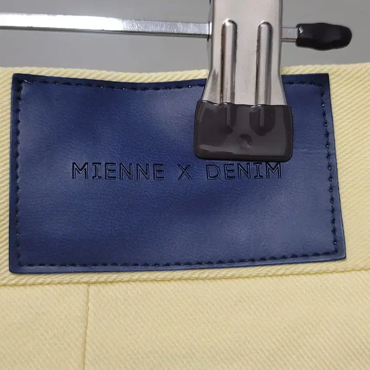 [BUNJANG] Miinne Detail Cutting Yellow Pants / 미엔느 자체제작 디테일 컷팅 옐로우 팬츠