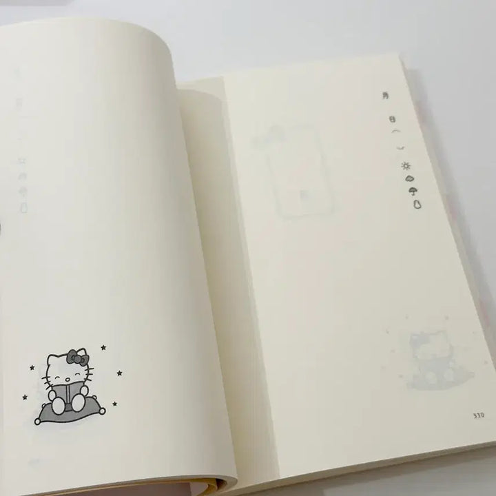 [BUNJANG] Hello Kitty 40th Anniversary Limited Edition My Book Classic Kitty Diary / 헬로키티 40주년 기념 문고본 헬로키티의 마이북 고전키티다이어리 키티일기